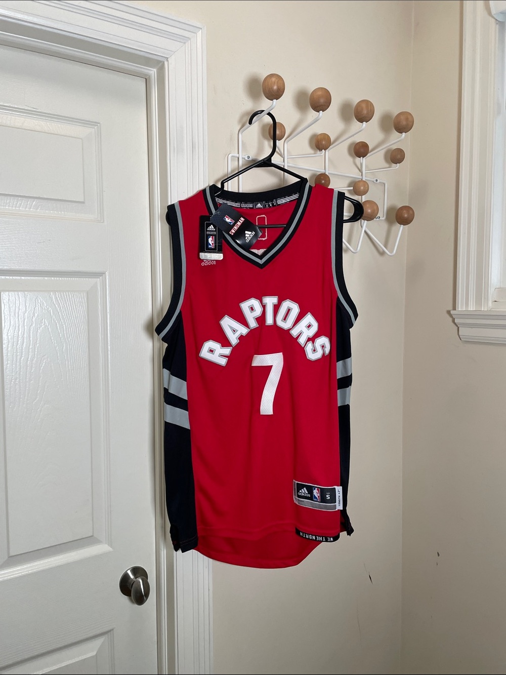 Adidas NWT Raptors 7 Lowry NBA Jerset - Red / Black - S